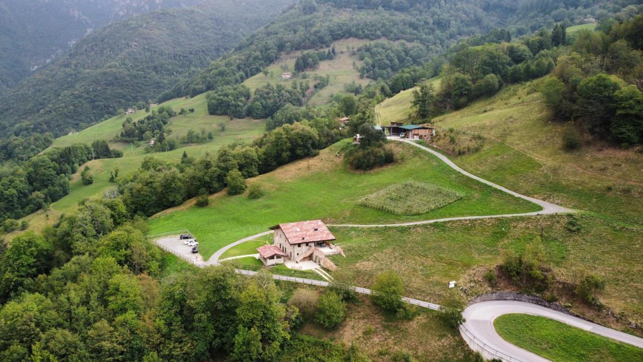 Agriturismo Piane Ono Degno Eksteriør bilde